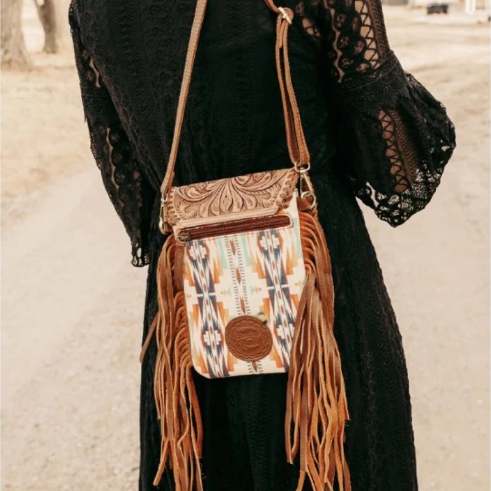 Mandala Bay Crossbody Bag - Picture 2 of 3
